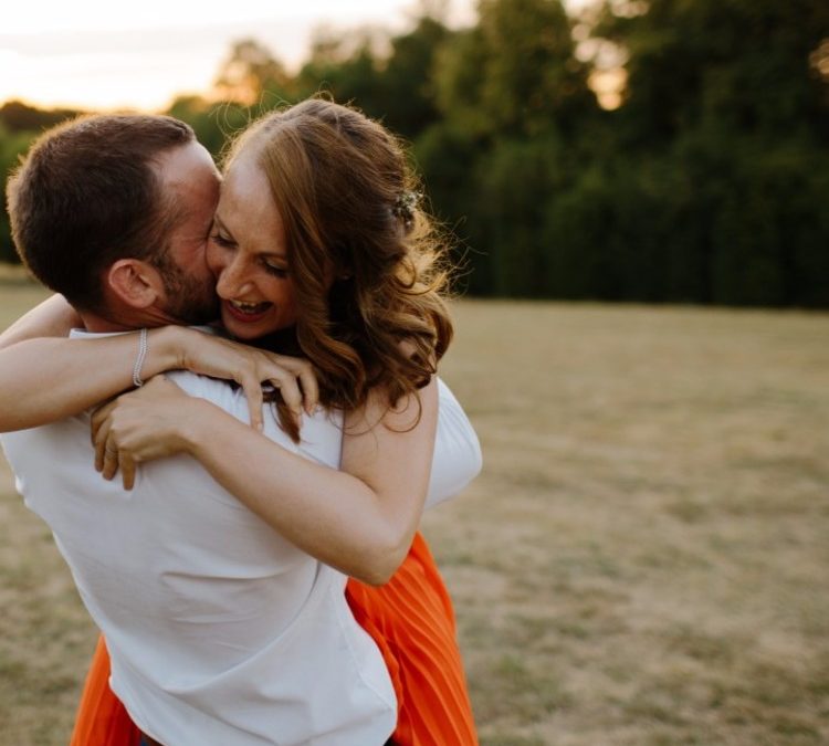 Do Relationships Make You Happier? 7 Reasons the Answer is Yes!