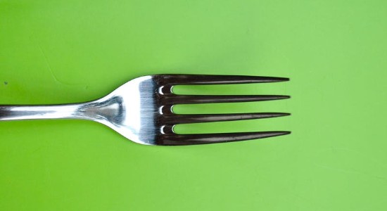 Poor Relationship with Food? 5 Clear Cut Indicators It’s Time to Seek Help